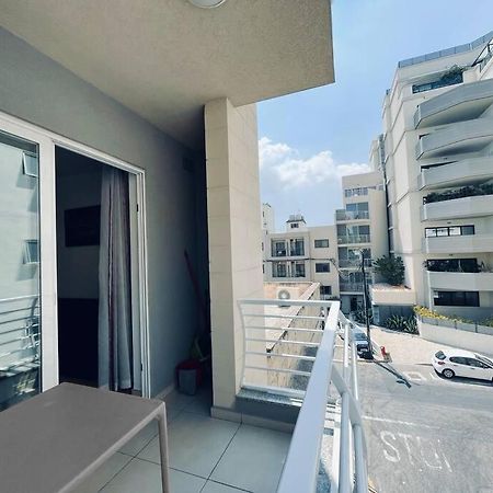 Stylish Modern Central Apartment 4 Paceville Saint Julian's 外观 照片