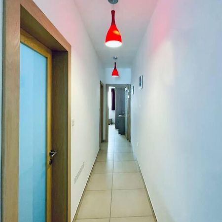 Stylish Modern Central Apartment 4 Paceville Saint Julian's 外观 照片