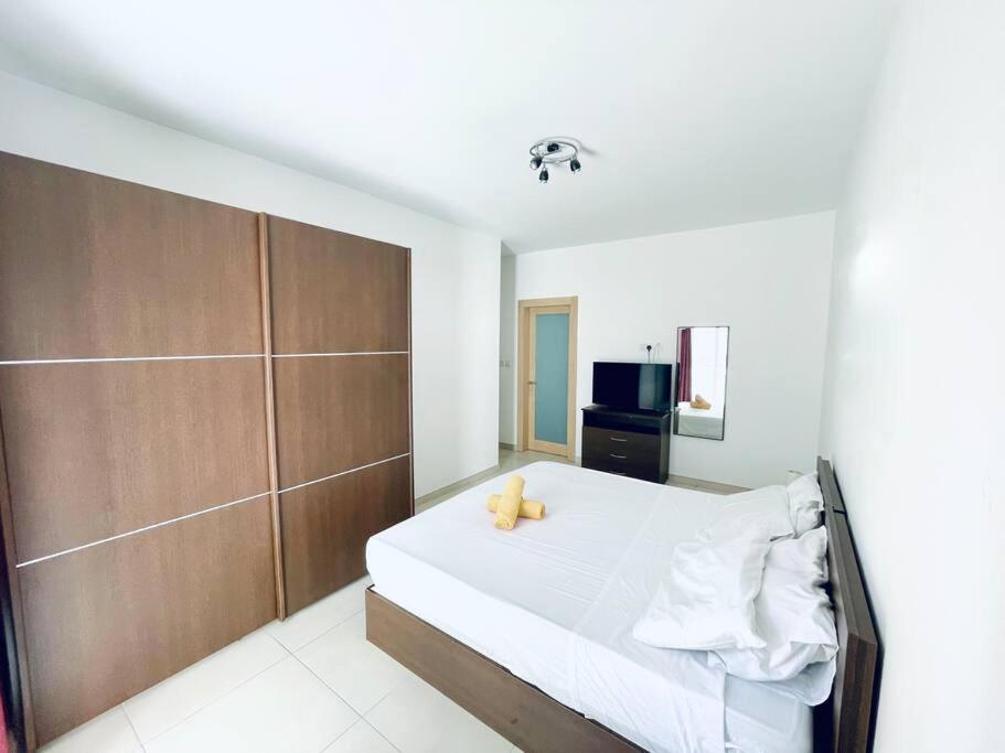 Stylish Modern Central Apartment 4 Paceville Saint Julian's 外观 照片