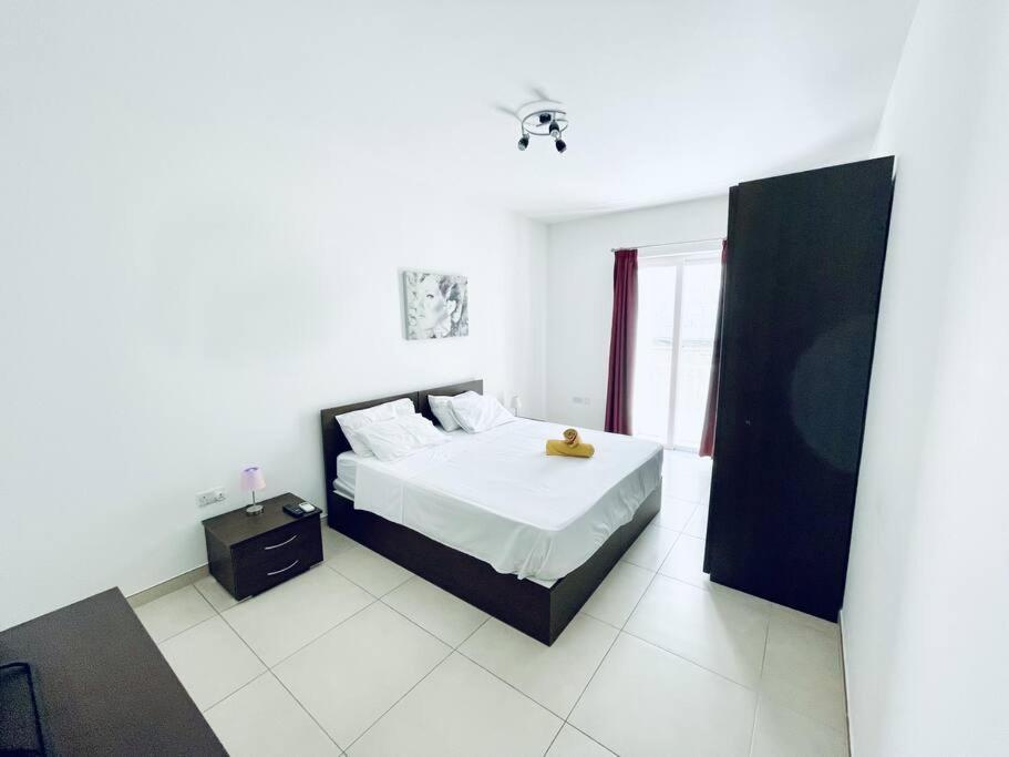 Stylish Modern Central Apartment 4 Paceville Saint Julian's 外观 照片