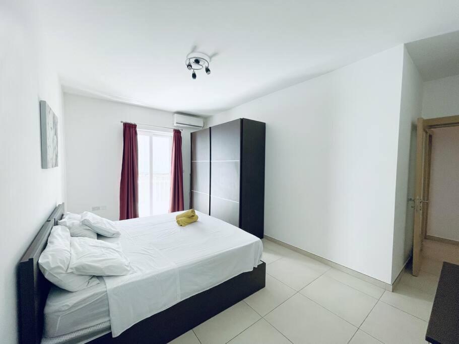 Stylish Modern Central Apartment 4 Paceville Saint Julian's 外观 照片